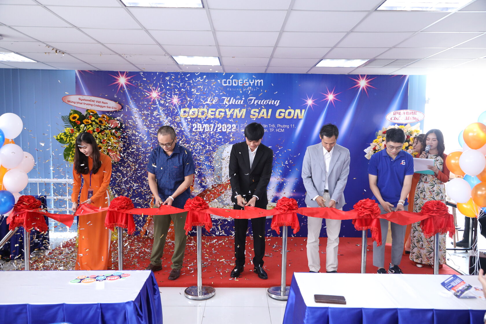 The MOU signing ceremony was also the day that CODEGYM opened its Ho Chi Minh City branch.